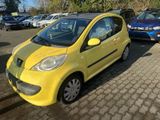 Peugeot 107 Filou - Peugeot 107: Gelb