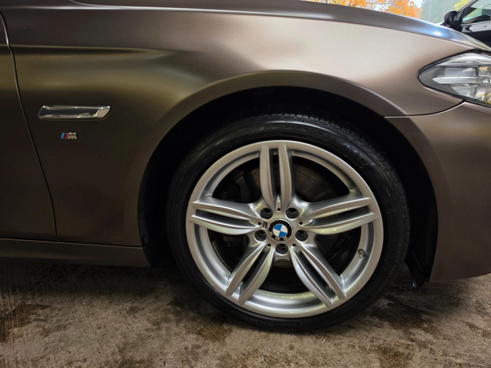 BMW 530d xDrive Touring M-Sportpaket FROZEN/Pano/AHK