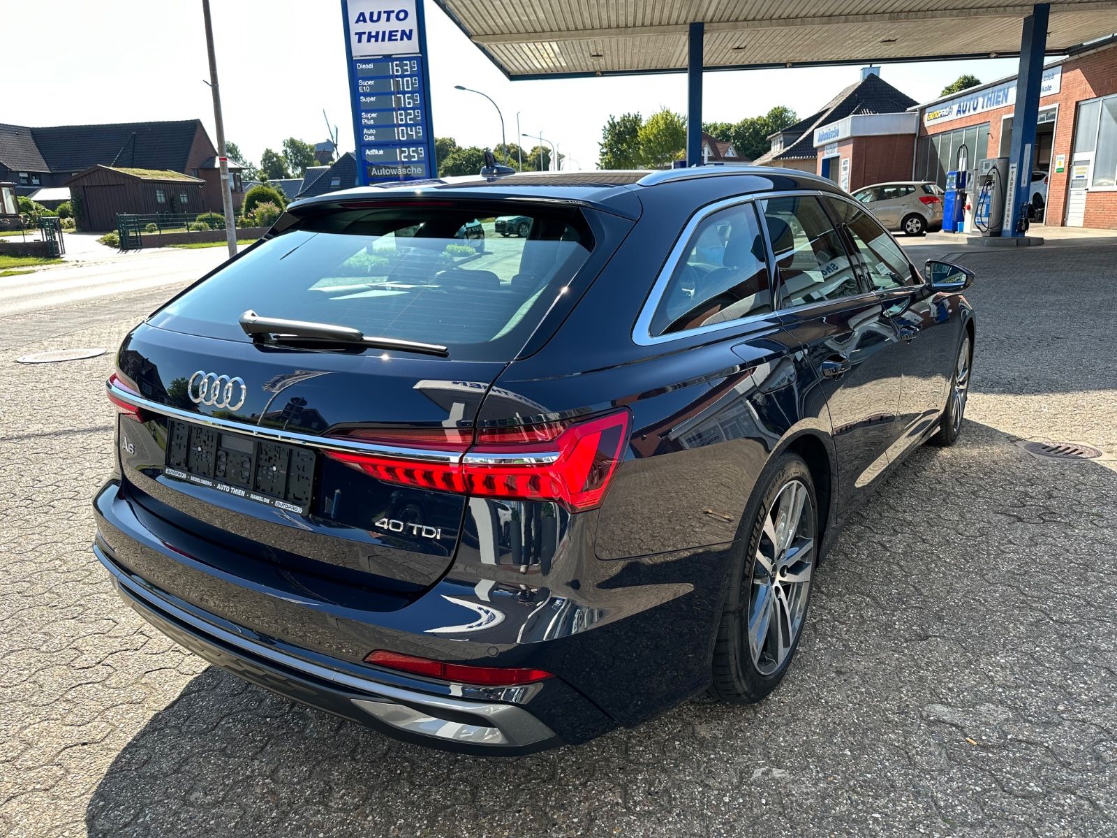 Fahrzeugabbildung Audi A6 Avant 40 TDI S line S Tronic ACC/Matrix/Navi