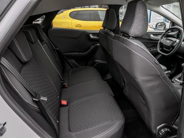 Ford Puma Mild-Hybrid Titanium Digitales Cockpit LED