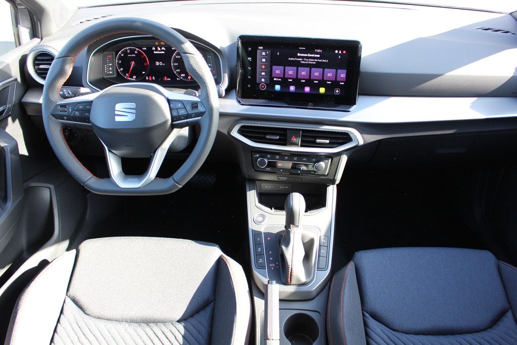 Fahrzeugabbildung SEAT Arona 1.5 TSI 110 DSG FR Anniversay Edition