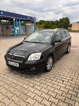 Toyota Avensis T25 Kombi 2.2 D-CAT - Toyota Avensis: T25