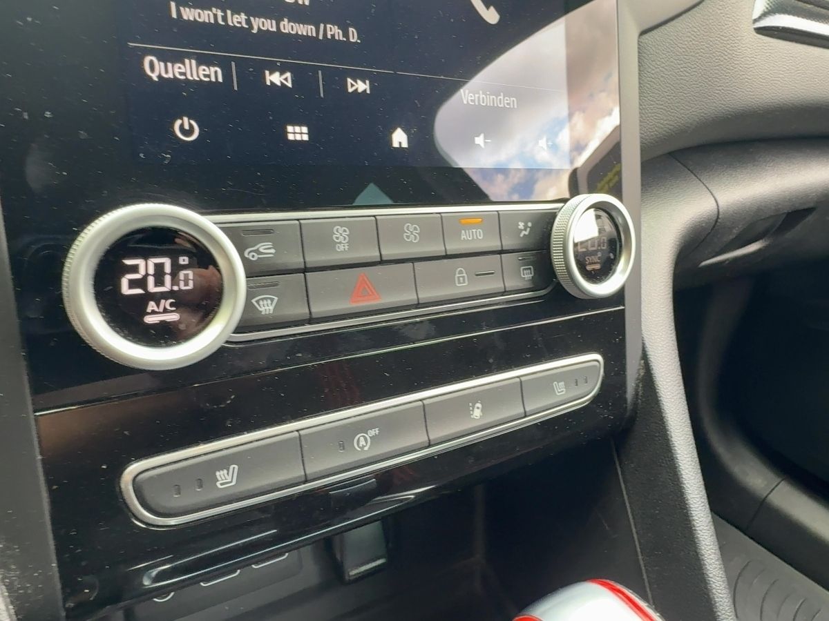 Fahrzeugabbildung Renault Megane R.S. LINE TCe 160 EDC Head-Up SHZ
