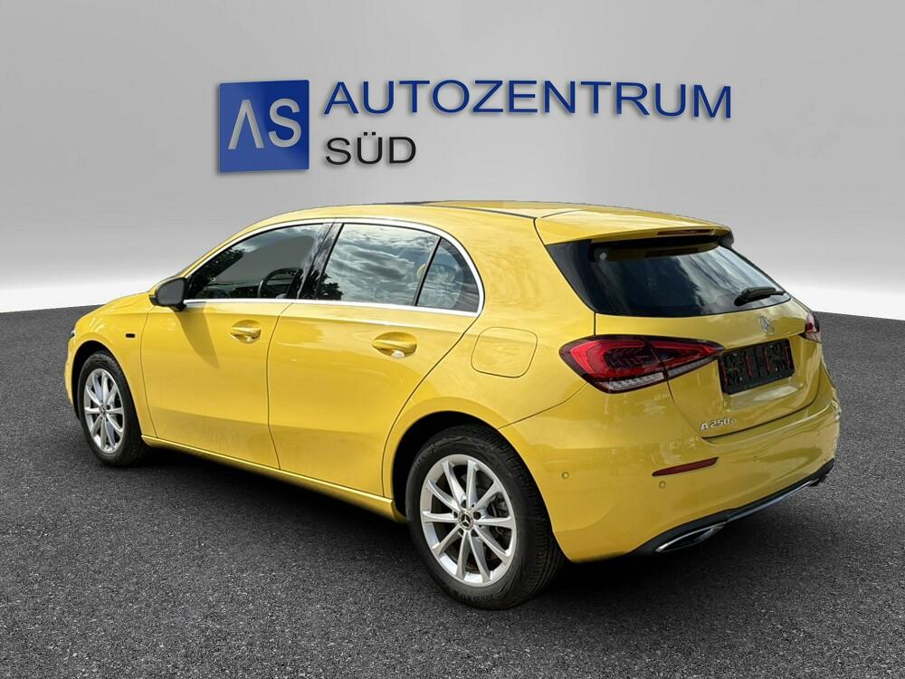 Mercedes-Benz A 250 e Progressive 360 KAM SHZ HUD LED