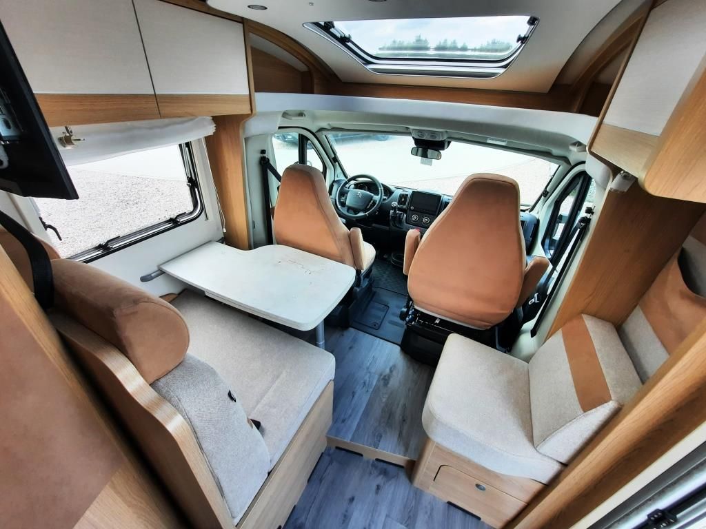 Fahrzeug Übersicht 14 Fahrzeugabbildung LMC Cruiser V 646 G beschädigt/HÄNDLER UND GEWERBE