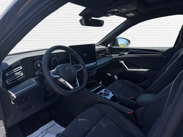 Fahrzeugabbildung Volkswagen Tiguan Elegance 1.5 eHybrid 150 PS / 115 6-Gang-