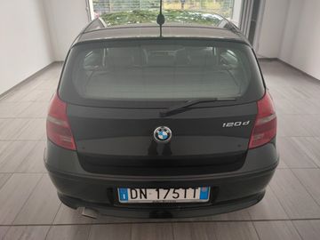 BMW 120 - 6