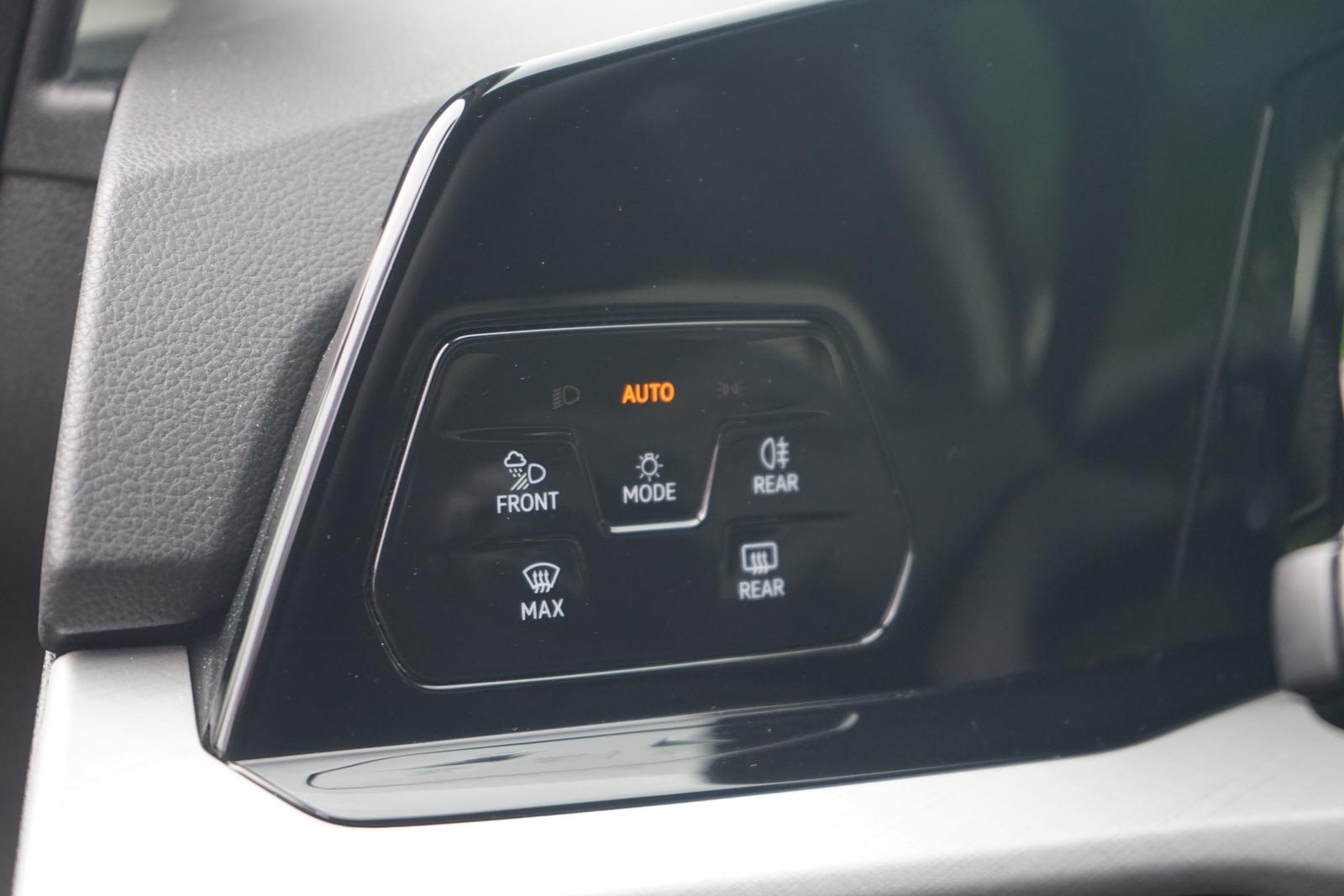 Volkswagen Golf VIII 1.5 TSI Life LED Navi ACC Sitzheizung, миниатюра 18