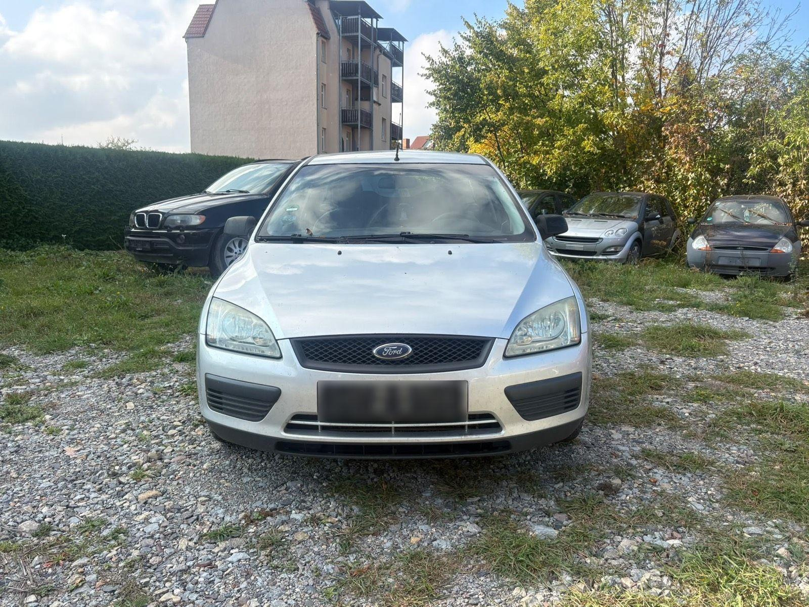 Ford Focus 2007 — вигляд ззаду
