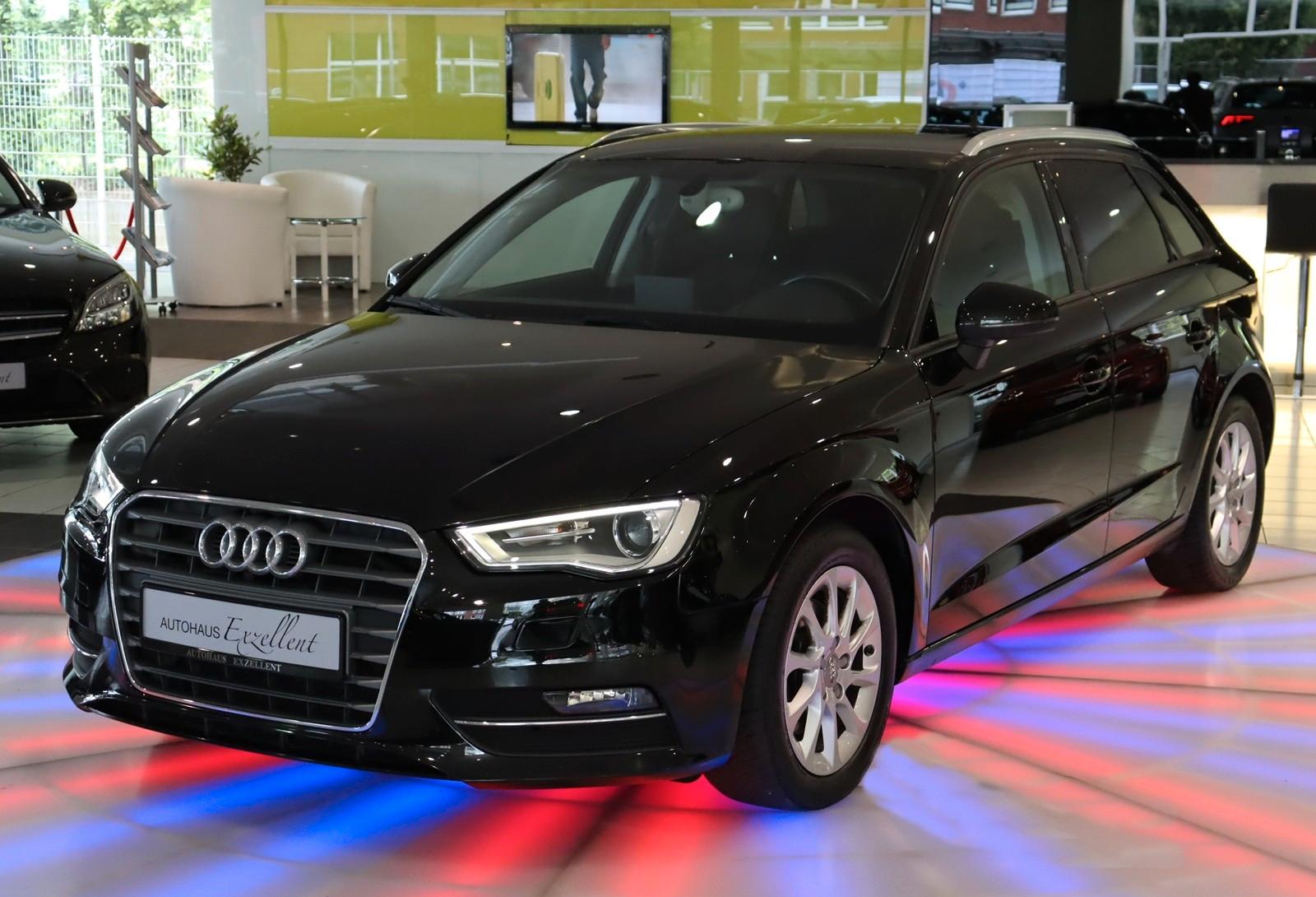 Audi A3 Sportback attraction*NAVI*XENON*TEMPOMAT*ALU*