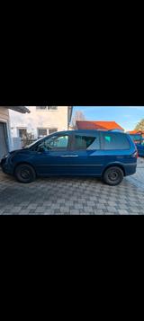 Peugeot 807 aus 1. Hand / Familienauto - Peugeot 807 mit Benzin-Antrieb