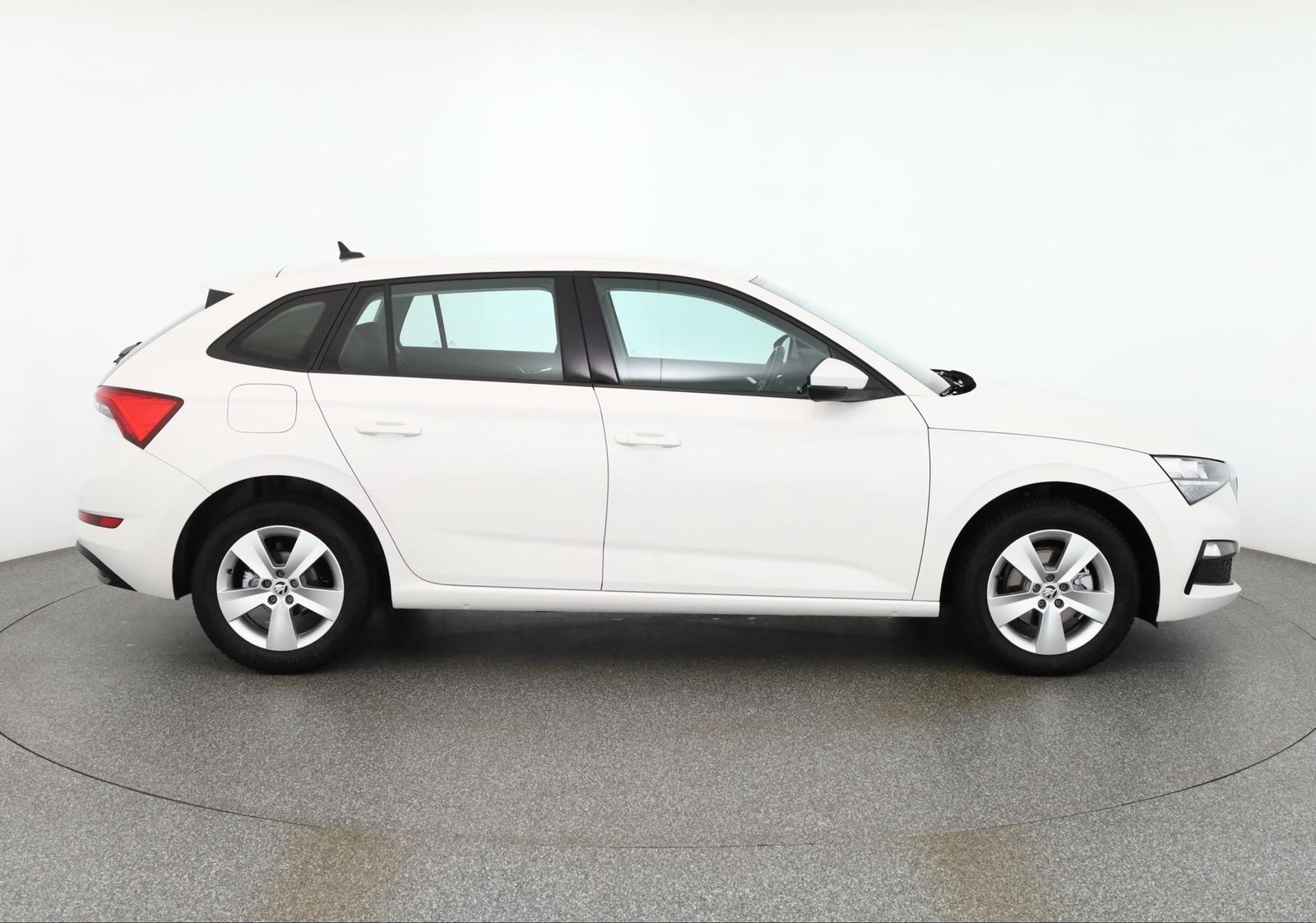 Skoda Scala 1.0 TSI DSG LED Kamera Sitzheizung DAB