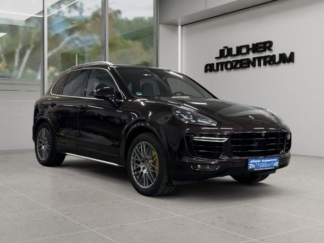 Porsche Cayenne Turbo S 4WD 2.Hand Navi 360 Bose