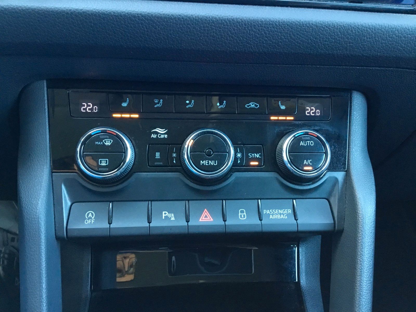 Fahrzeugabbildung SKODA Kodiaq 2.0 TDI DSG SOLEIL+Standh.+Leder+AHK