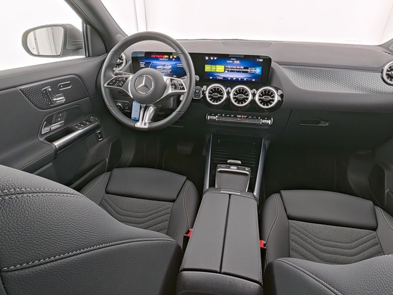 Fahrzeugabbildung Mercedes-Benz EQA 250+ Progressive AHK Distr.+ Memory LED 360°
