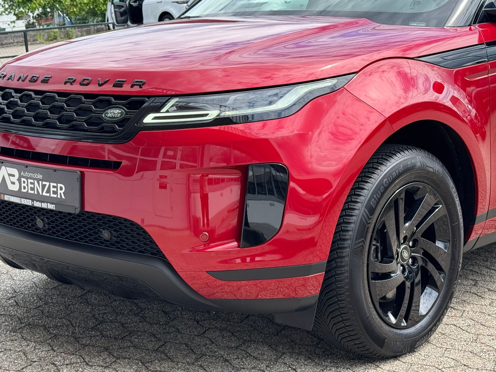 Fahrzeugabbildung Land Rover Range Rover Evoque S /KAMERA/CAR-PLAY/L-HEIZUNG