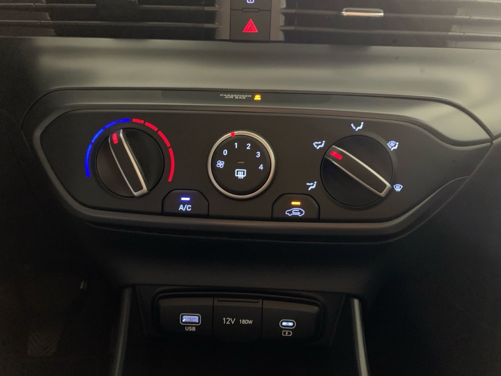 Fahrzeugabbildung Hyundai i20 1.0 T-GDI Select Navi Kamera Allwetter