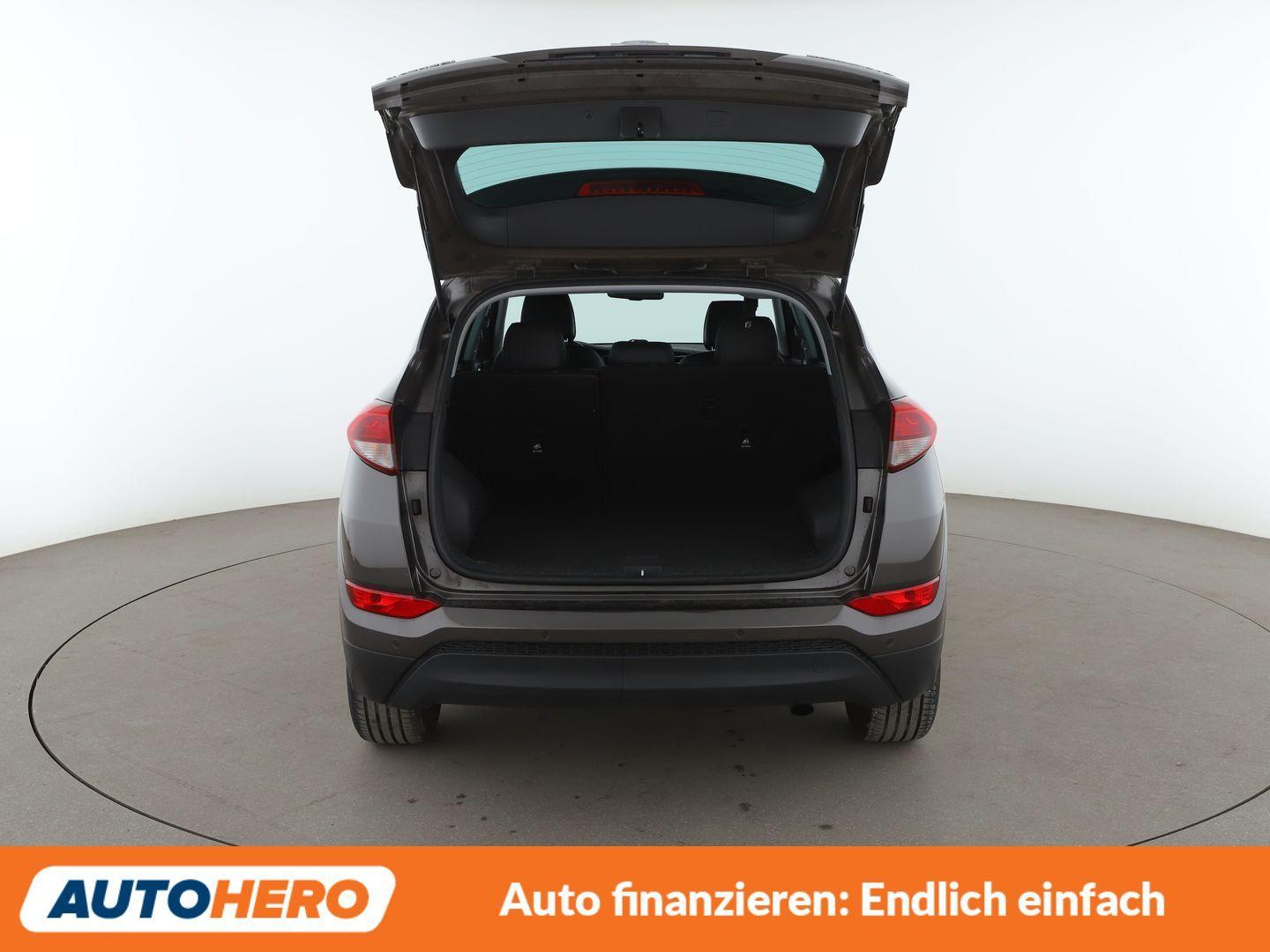 Hyundai Tucson 1.6 Classic blue 2WD *NAVI*TEMPO*CAM*PDC*
