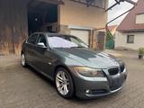 BMW 330i LCI Aut. Xenon CIC Shz TÜV TOP - BMW 330 aus 2009: 330i