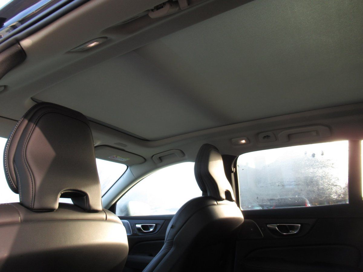 Volvo V60 T8 Recharge AWD Ultra Dark Automatik foto 14