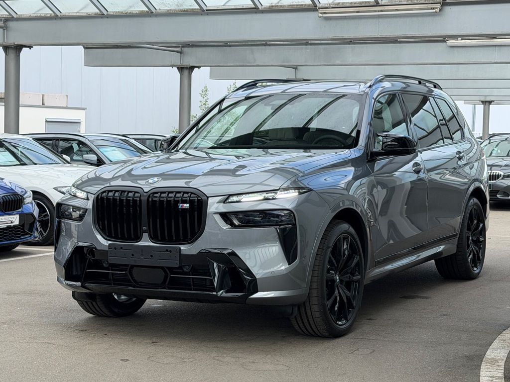 BMW X7 M60 — fotografia 2