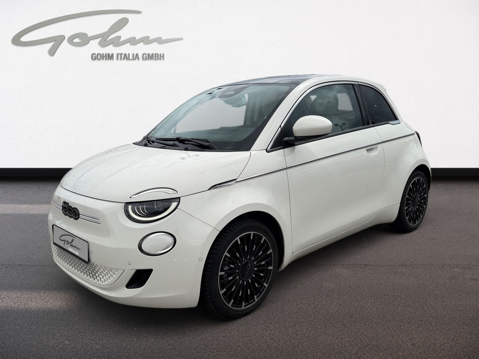 Fiat 500e 3+1 la Prima by Bocelli