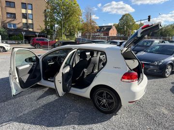 Volkswagen Golf - 10