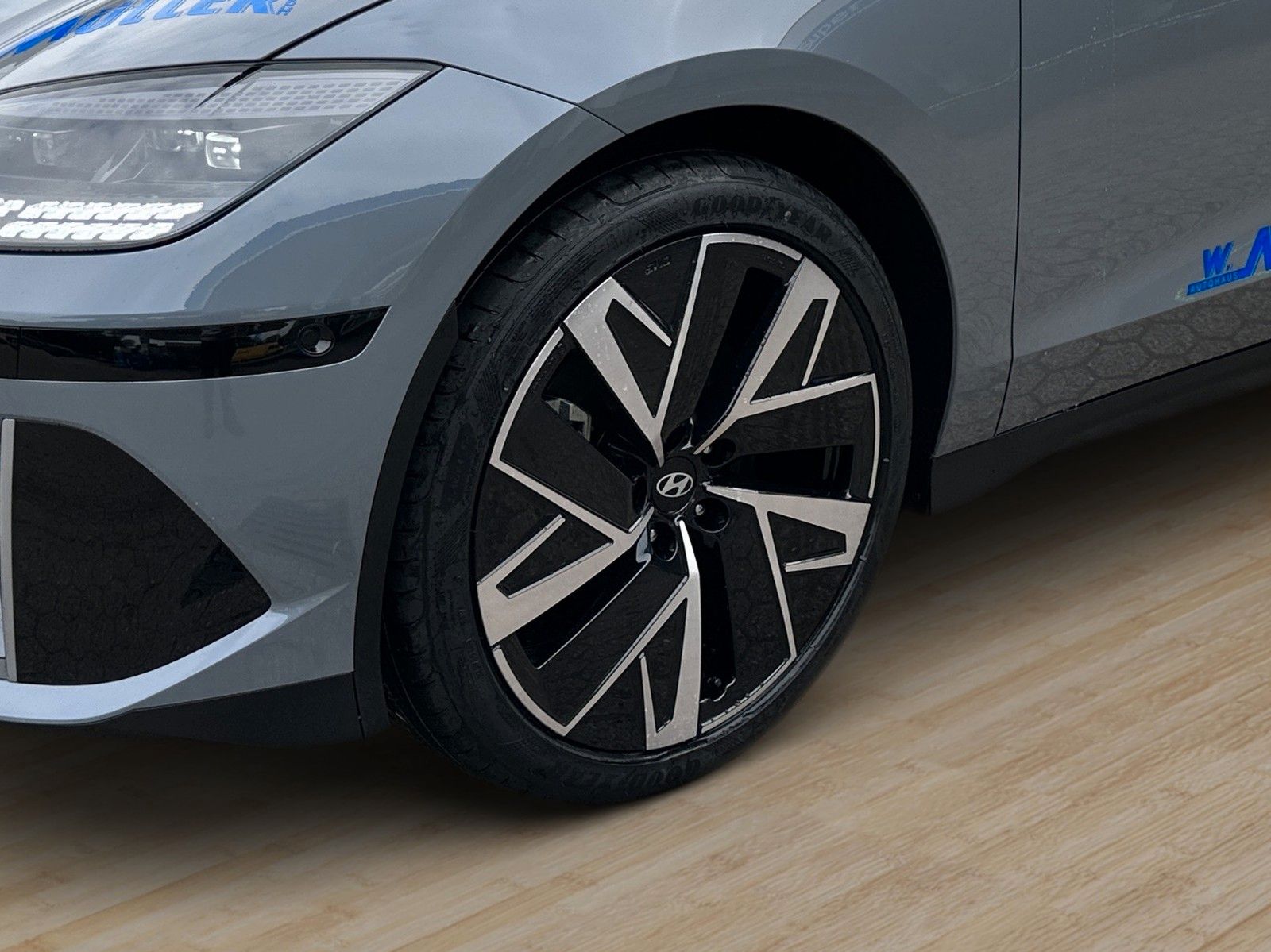 Fahrzeugabbildung Hyundai IONIQ 6 Allrad Großer Akku Uniq-Paket