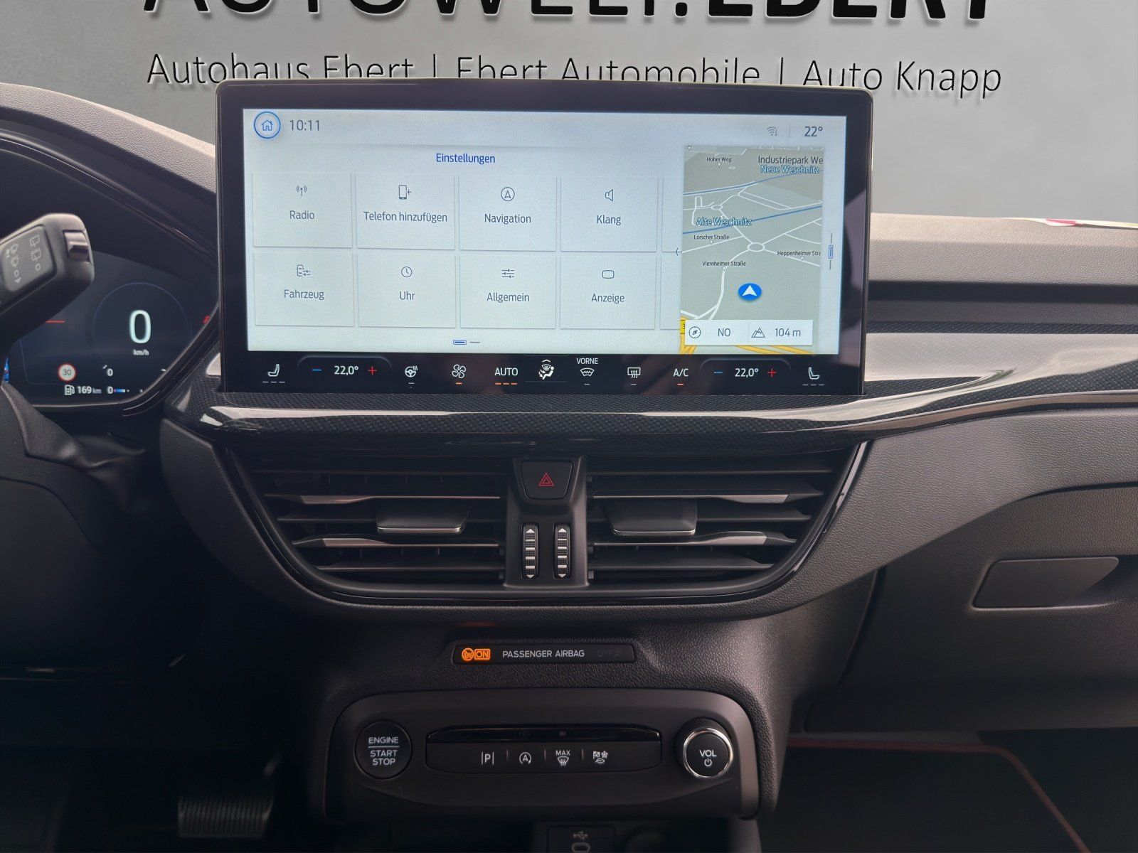 Fahrzeugabbildung Ford Focus 1.5 ST-Line X Aut./LED/ACC/AHK/KAMERA/SHZ/
