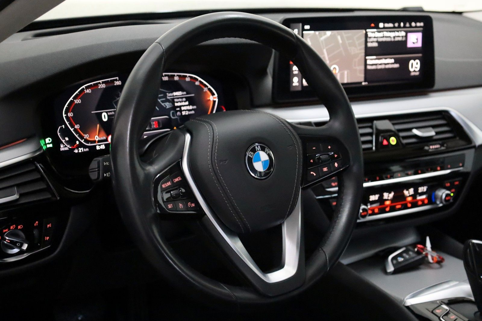 Fahrzeugabbildung BMW 530dA xDrive Touring Leder,Navi,Laser,HeadUp,SH