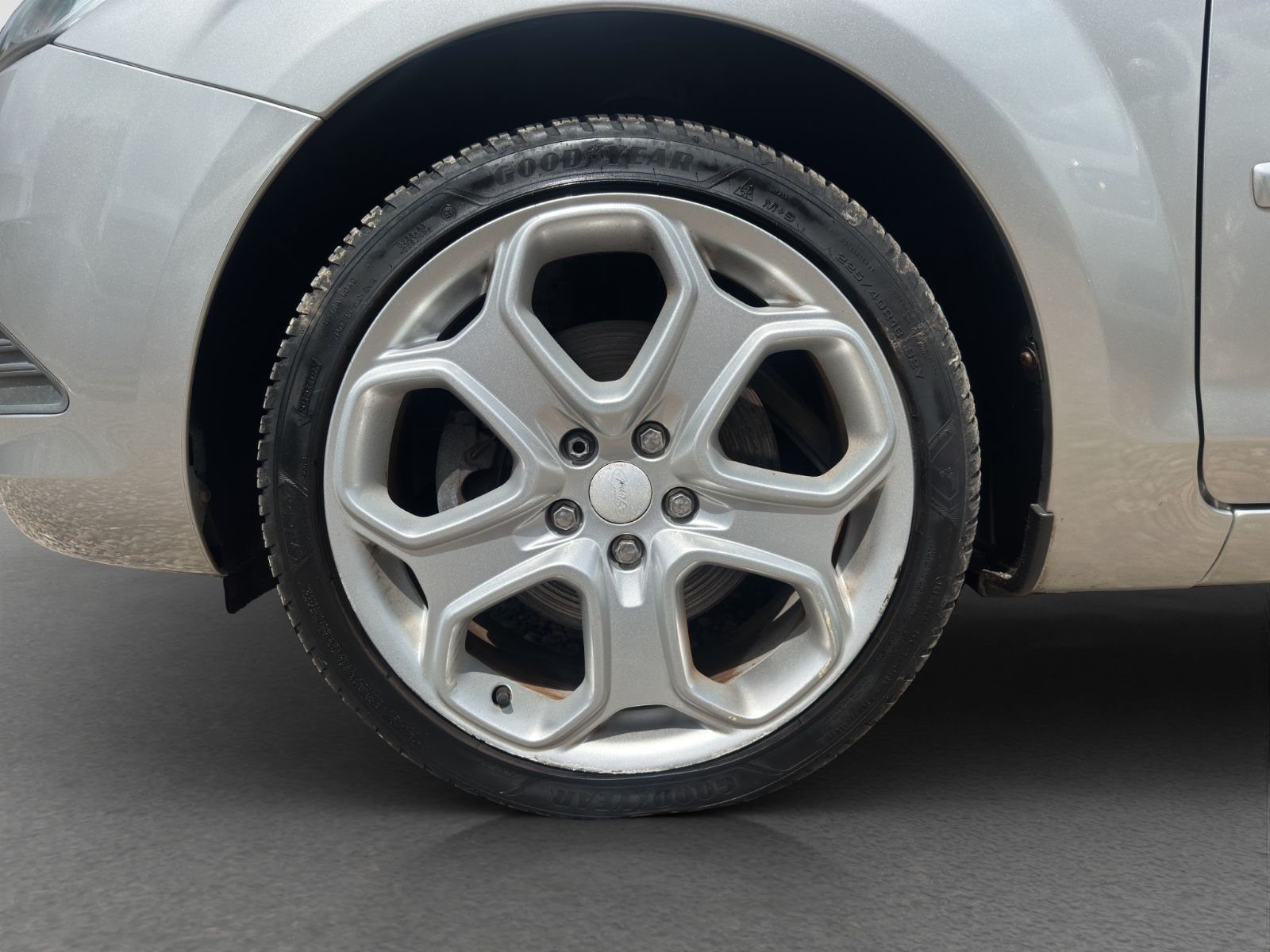 Fahrzeugabbildung Ford Focus Cabrio Titanium/Leder/AHK/SHZ/PDC/