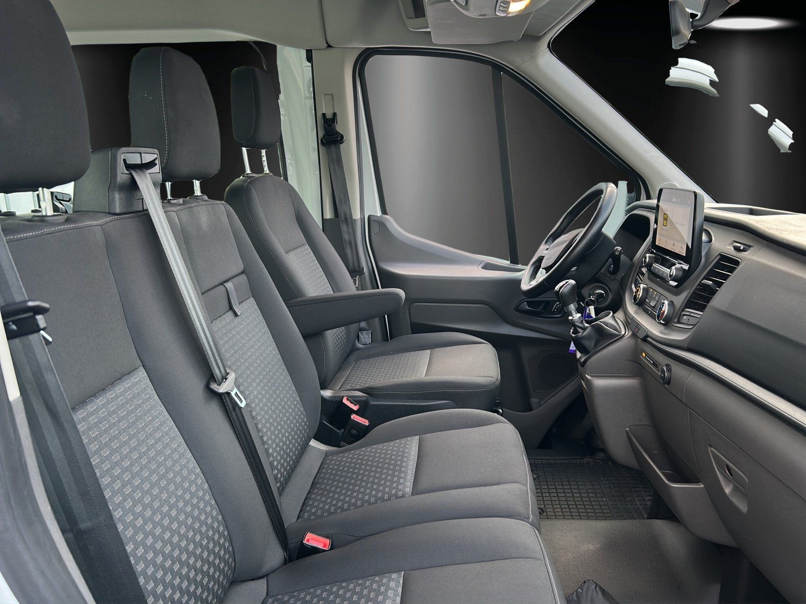 Fahrzeugabbildung Ford Transit 350 L2H2 VA Trend