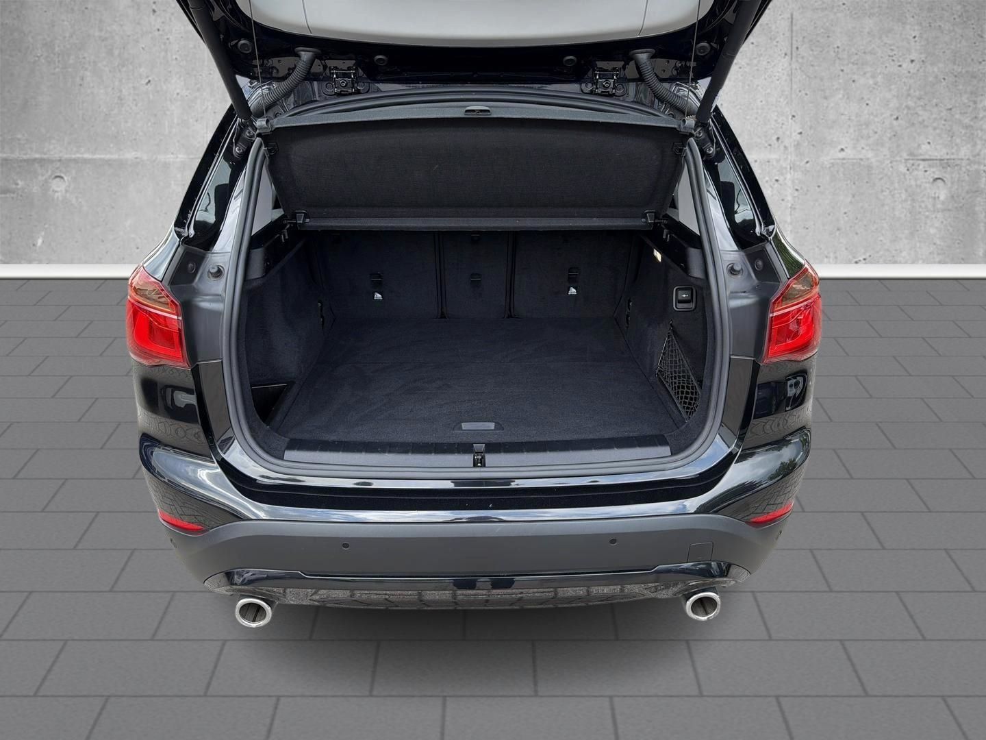 BMW X1 SDRIVE18D A Navi El. Heckklappe Mehrzonenklim foto 14
