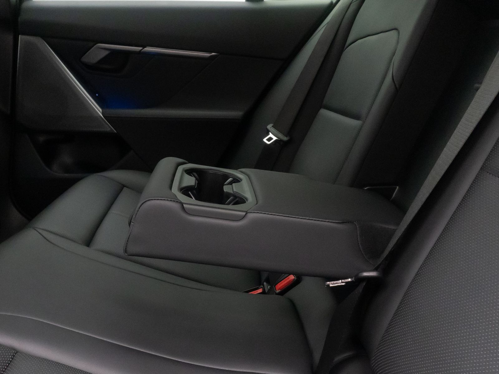 Fahrzeugabbildung BMW 520d Kamera DAB Alarm Leder Sportsitz 18Zoll