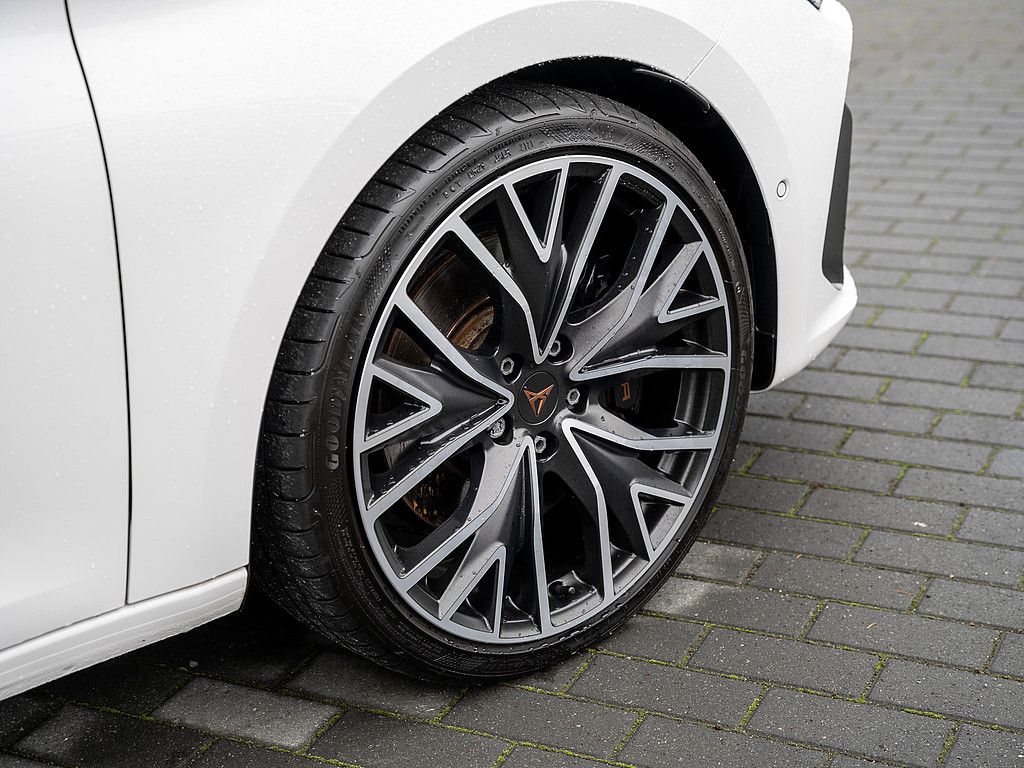 Fahrzeugabbildung CUPRA Leon ST 2.0 TSI VZ 4Drive DSG AHK ACC KAMERA SHZ