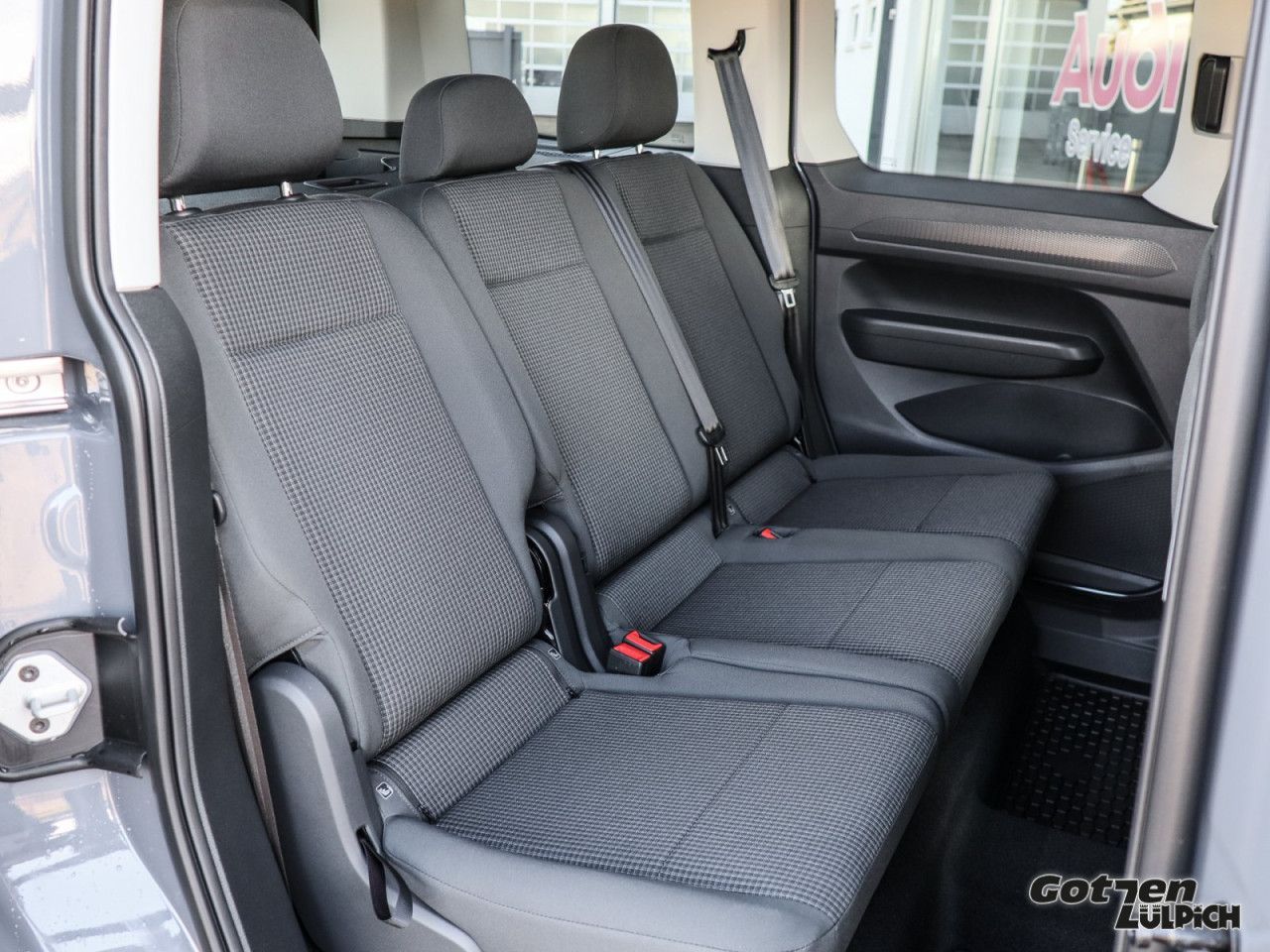 Fahrzeugabbildung Volkswagen Caddy 1.5 TSI Klima AHK App-Connect Winterpaket