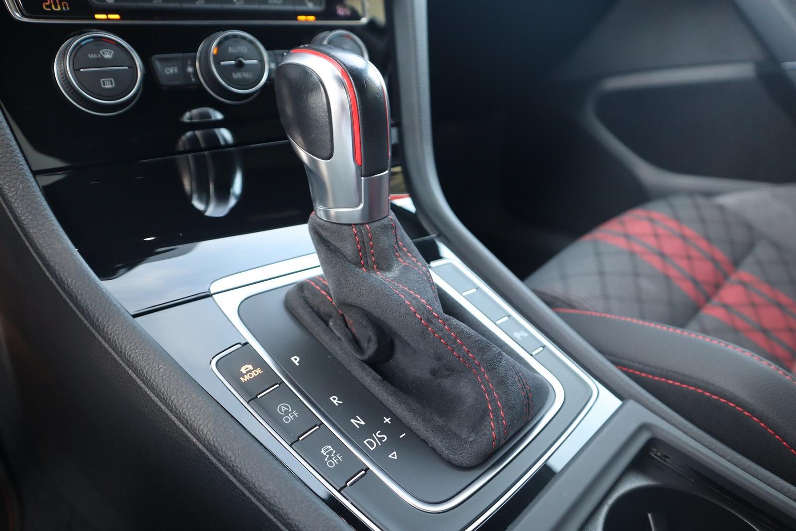 Volkswagen Golf VII 2.0 TSI GTI TCR LED Navi ACC Kamera USB