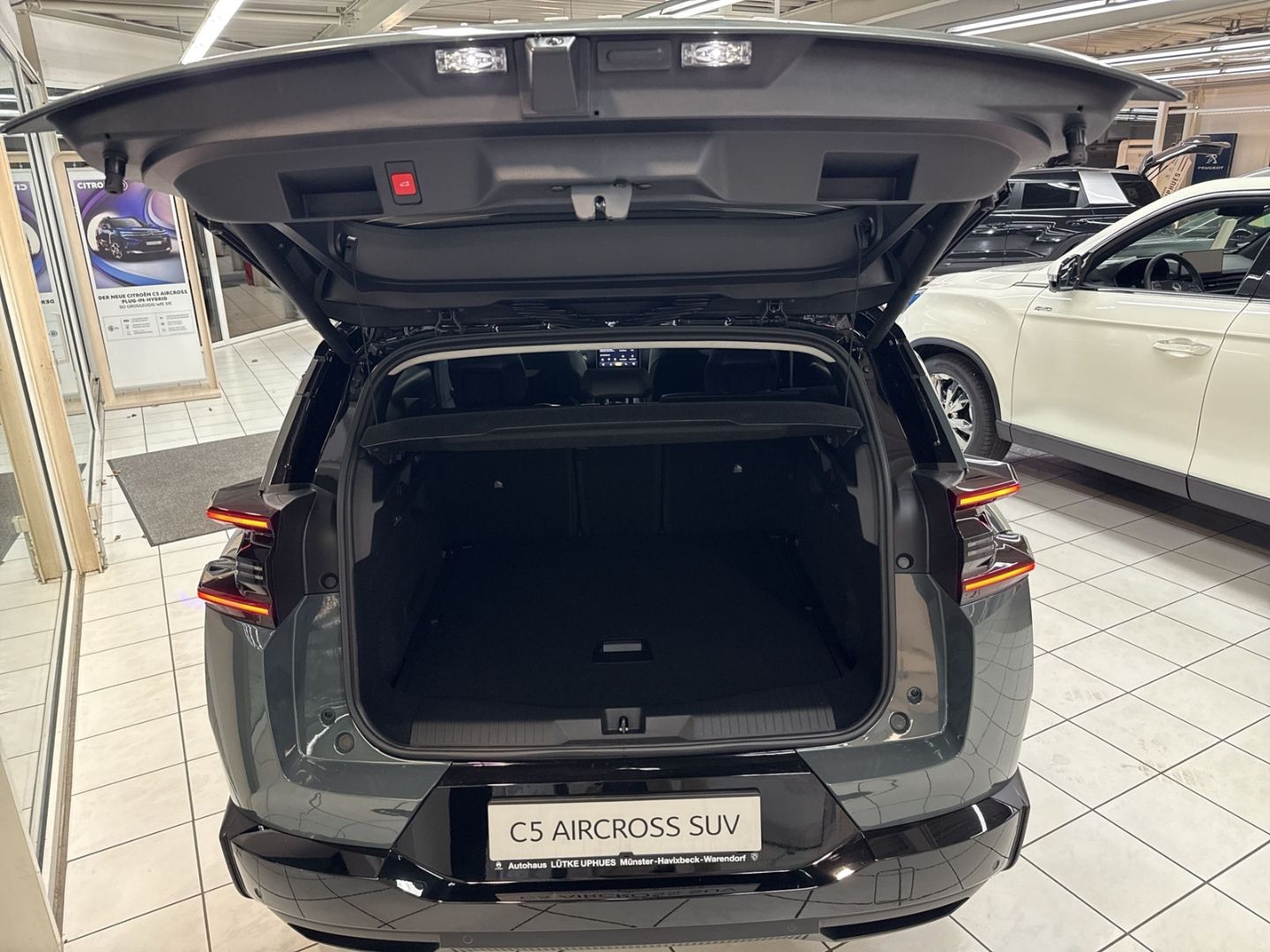 Fahrzeugabbildung Citroën C5 Aircross Hybrid 145 MAX HUD Navi 360 Kamera