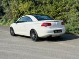 Volkswagen Eos 2.0 Turbo+2.HAND+STANDHEIZUNG+KLIMA+S-HZNG+ - Volkswagen Eos: Weiß