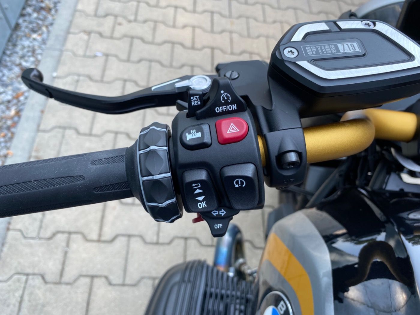 Fahrzeugabbildung BMW R 12 Option 719