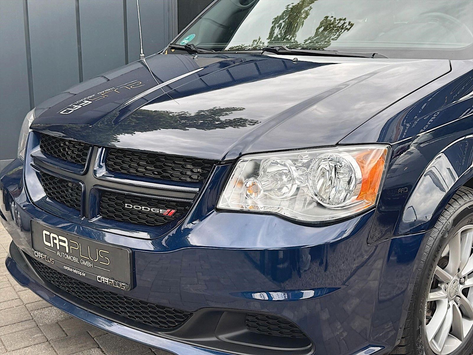 Fahrzeugabbildung Dodge Grand Caravan 3.6 V6 LPG *7 Sitze*Kamera*TÜV NEU