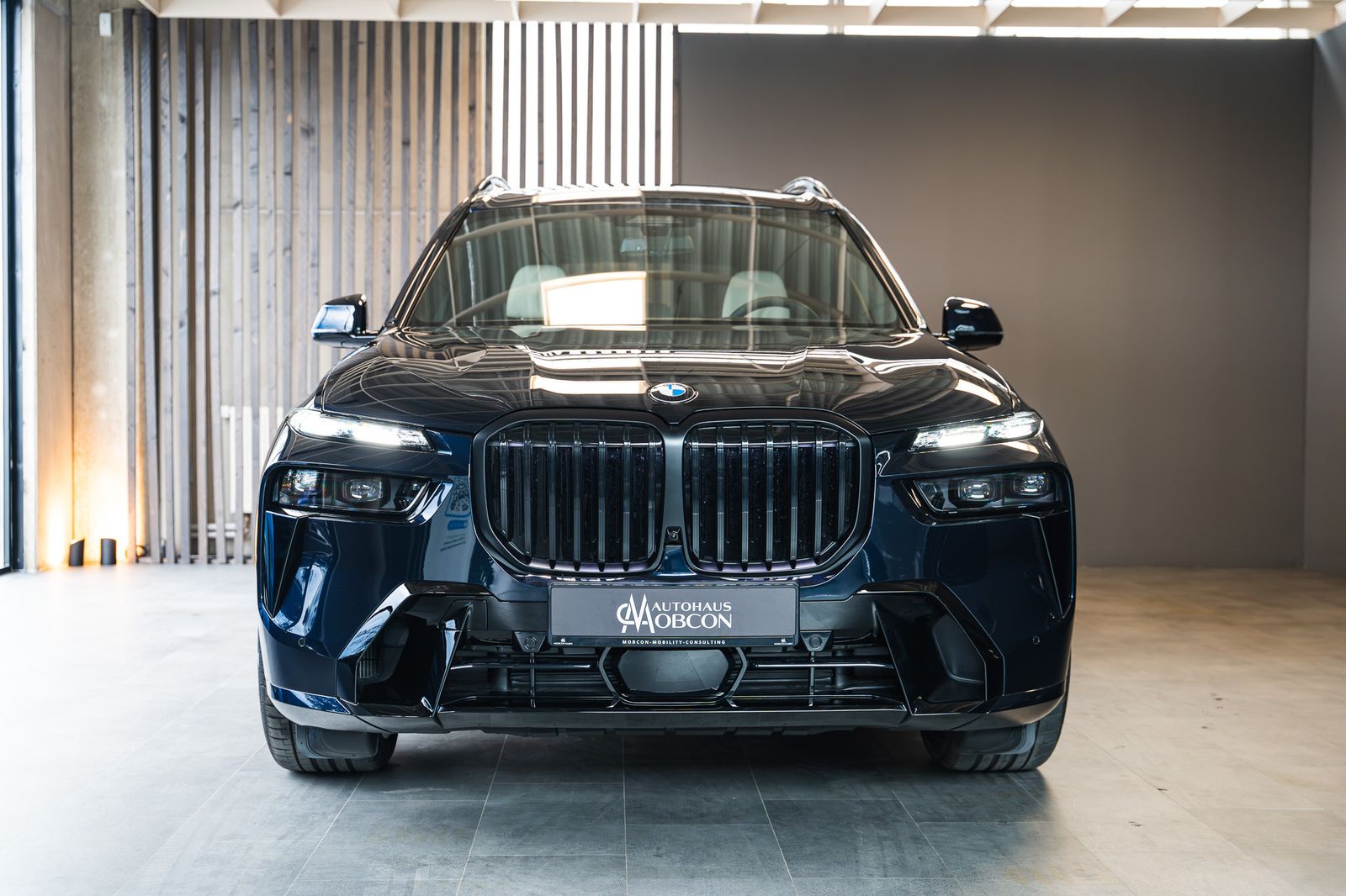 BMW X7 XDRIVE 40D MY26 + 7 SITZE + M SPORT + B&W imagem 2