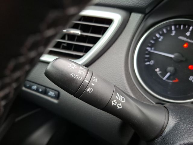Nissan Qashqai Zama 1.3 DIG-T DCT °Navi°RFK°SHZ°Keyless