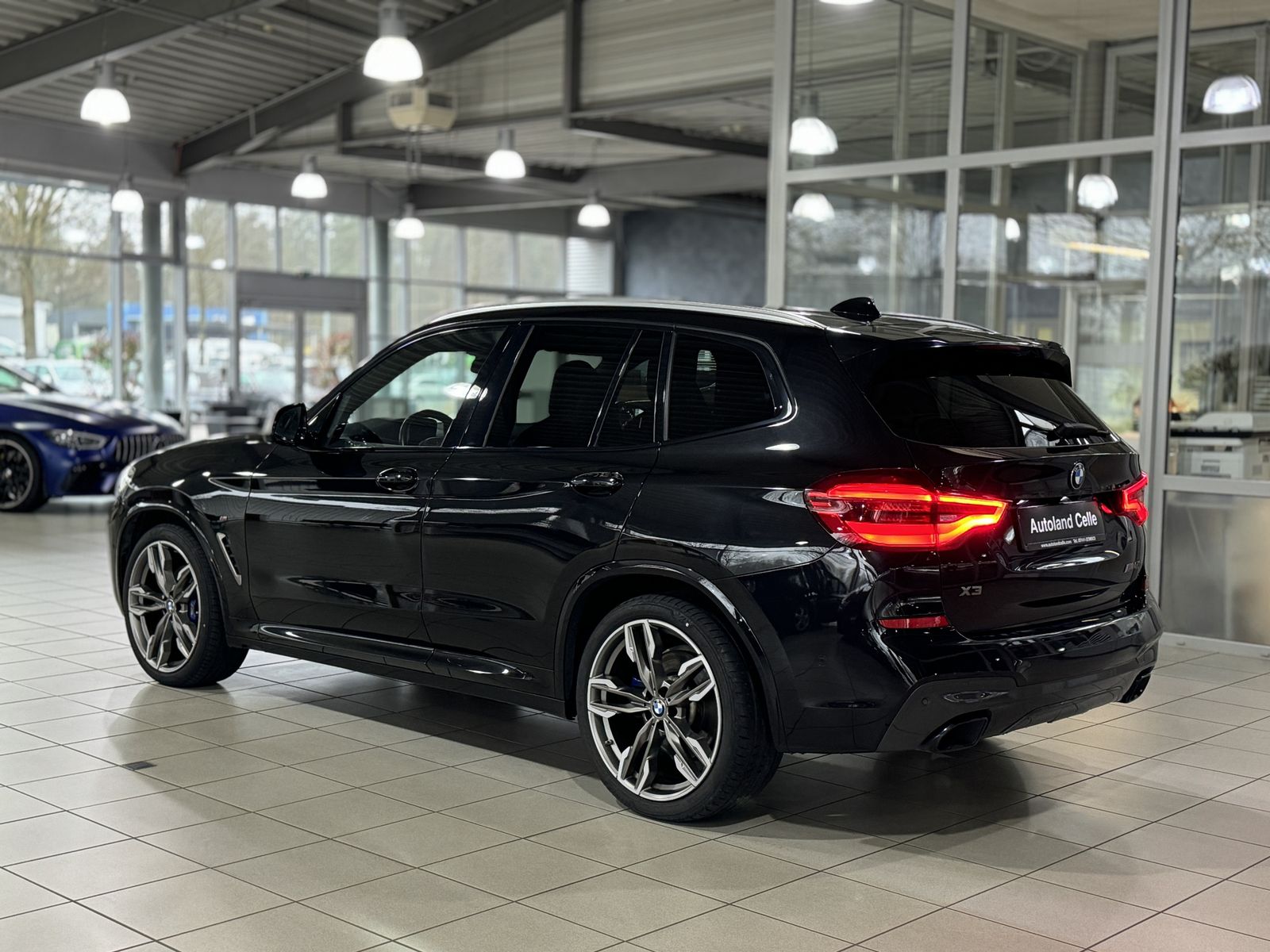 Fahrzeugabbildung BMW X3 M40i Kamera HUD DAB DisplKey Komfort 21Zoll