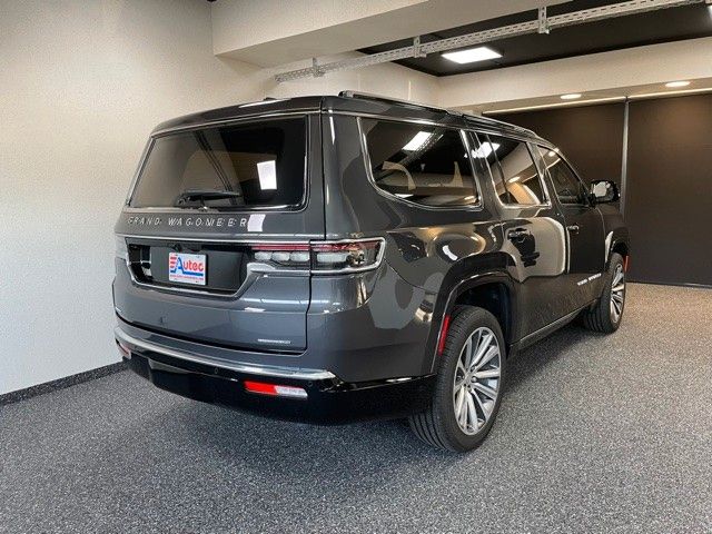 Fahrzeugabbildung Jeep GRAND WAGONEER 6.4L V-8 LPG NIGHT VIEW 1. HAND