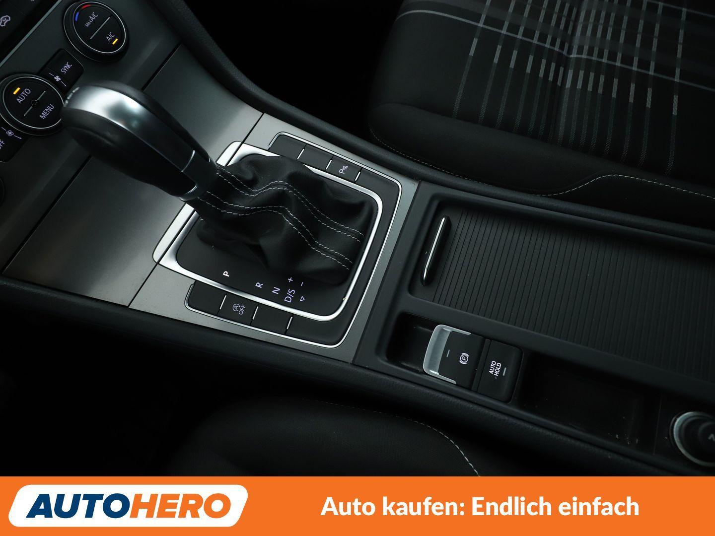 Volkswagen Golf VII 1.4 TSI Lounge BlueMotion Tech Aut.
