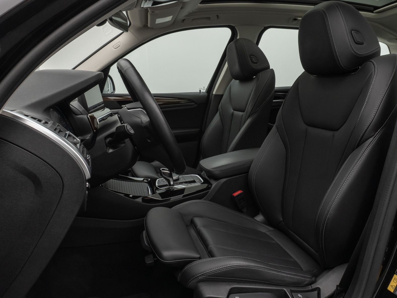 Fahrzeugabbildung BMW X3 xD30e Panorama Kamera Laser HUD DAB HiFi 18"