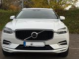 Volvo XC60 D4 AWD Momentum AHK Automatik inkl Wi-Räder - Volvo XC60 von privat