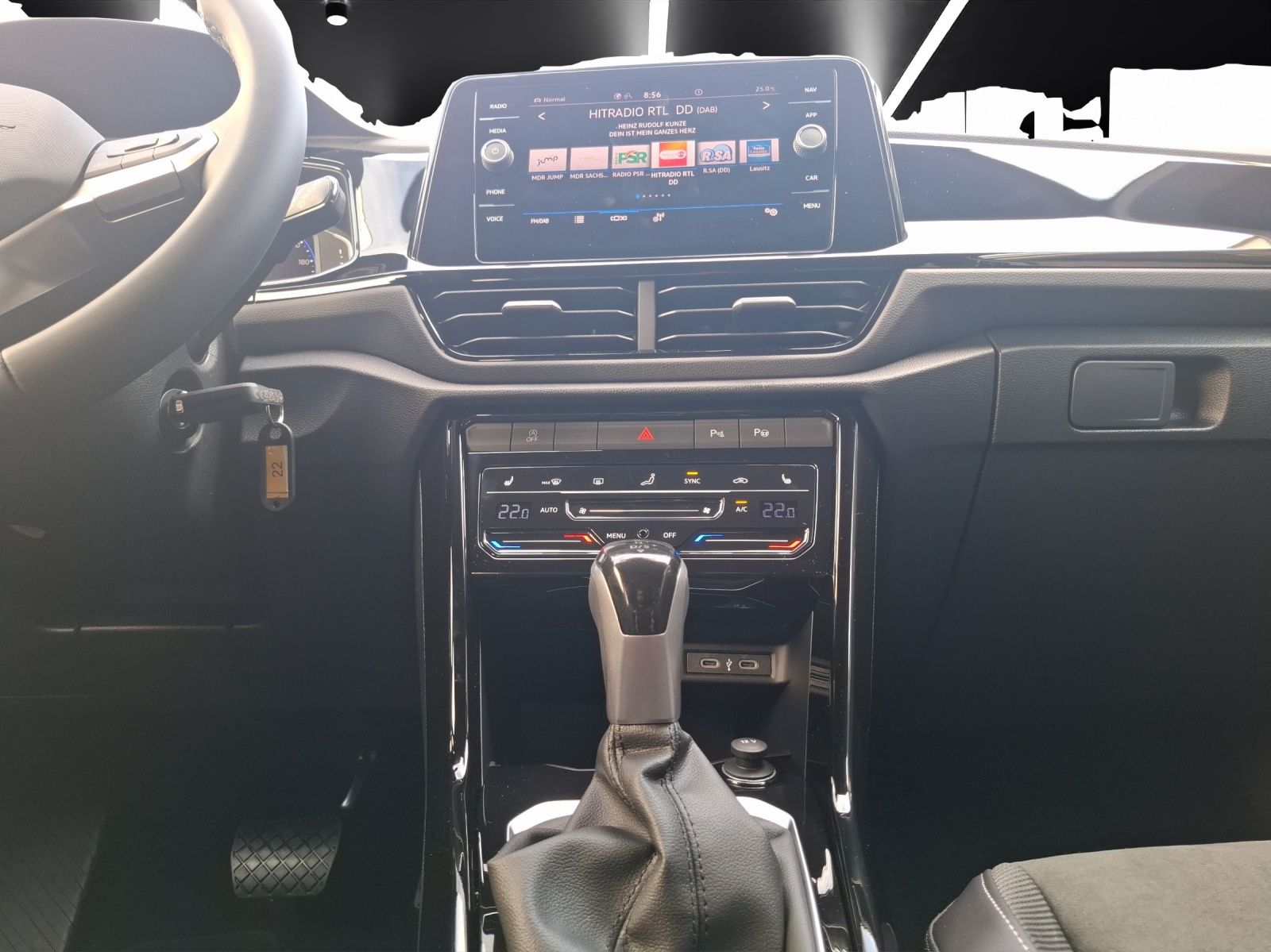 Fahrzeugabbildung Volkswagen T-Roc Style TDI DSG IQ.Light 4M AHK RFK ACC App