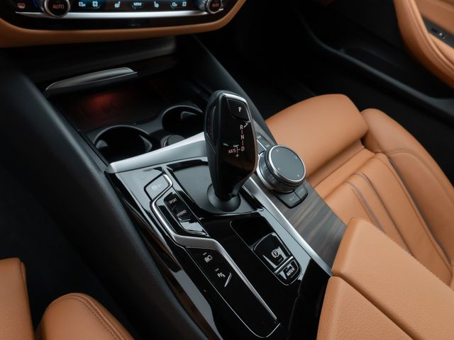 Foto Nummer 23: BMW 530e